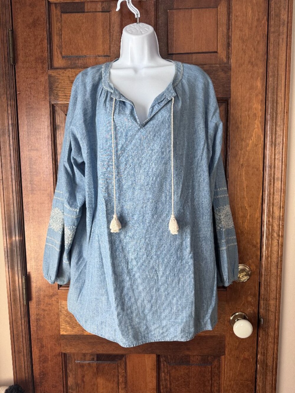 J. Jill Denim Blue Pullover Tunic w/Self-Tie & Long Sleeves w/Embroidered Accent